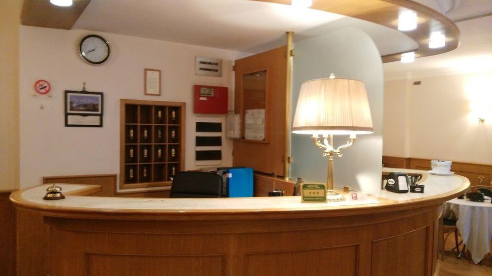 Hotel Leopardi ナポリ エクステリア 写真