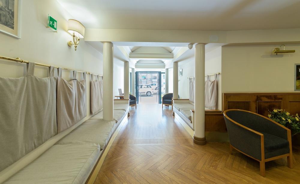 Hotel Leopardi ナポリ エクステリア 写真