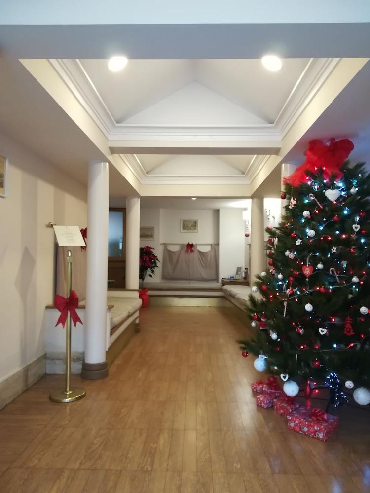 Hotel Leopardi ナポリ エクステリア 写真