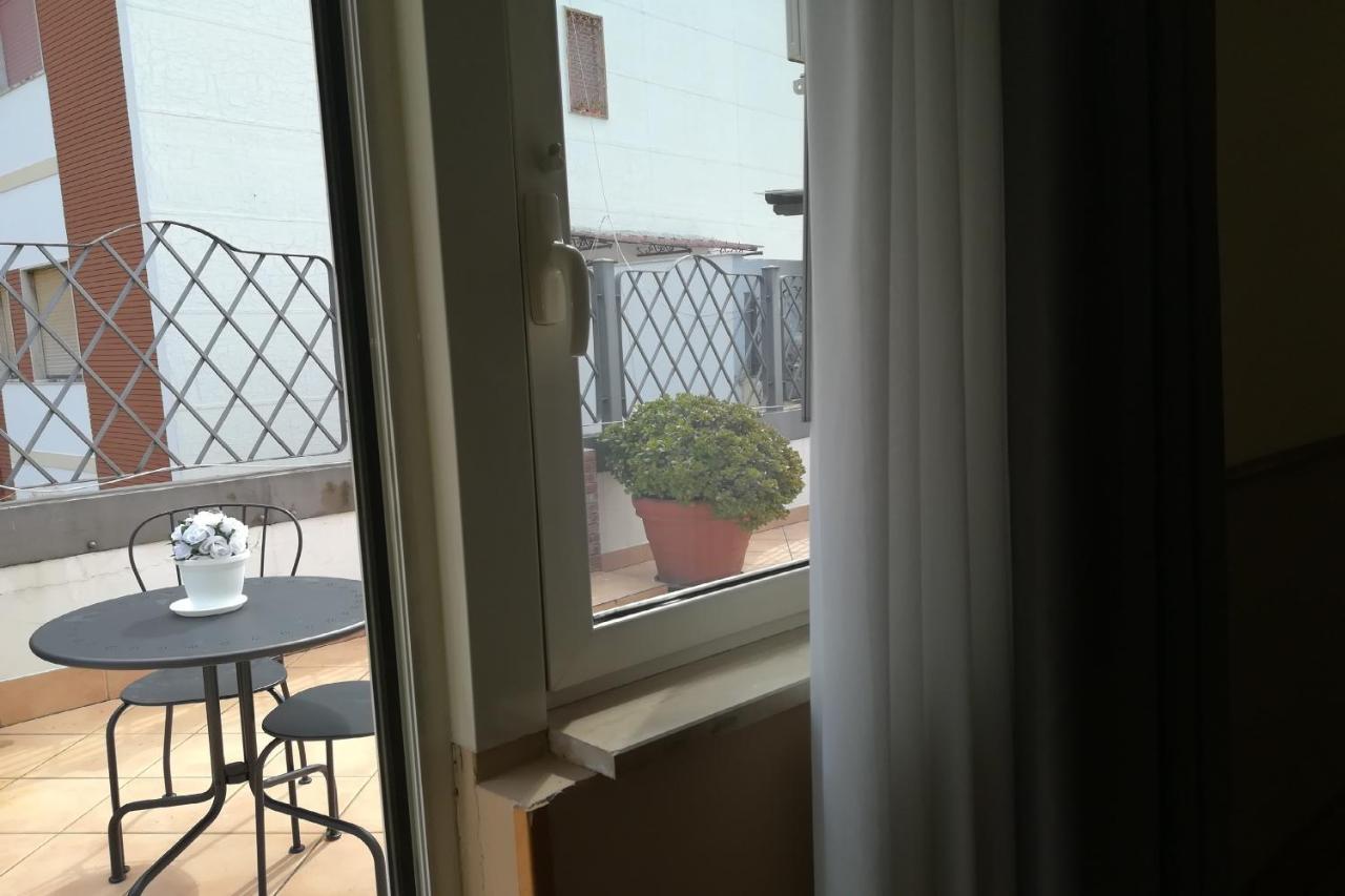 Hotel Leopardi ナポリ エクステリア 写真