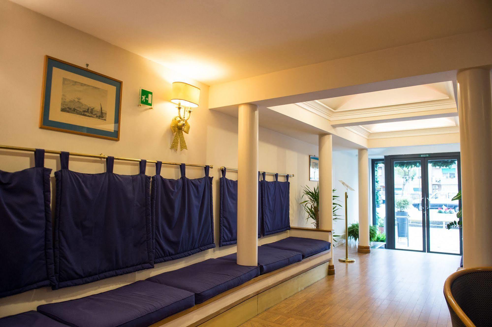 Hotel Leopardi ナポリ エクステリア 写真