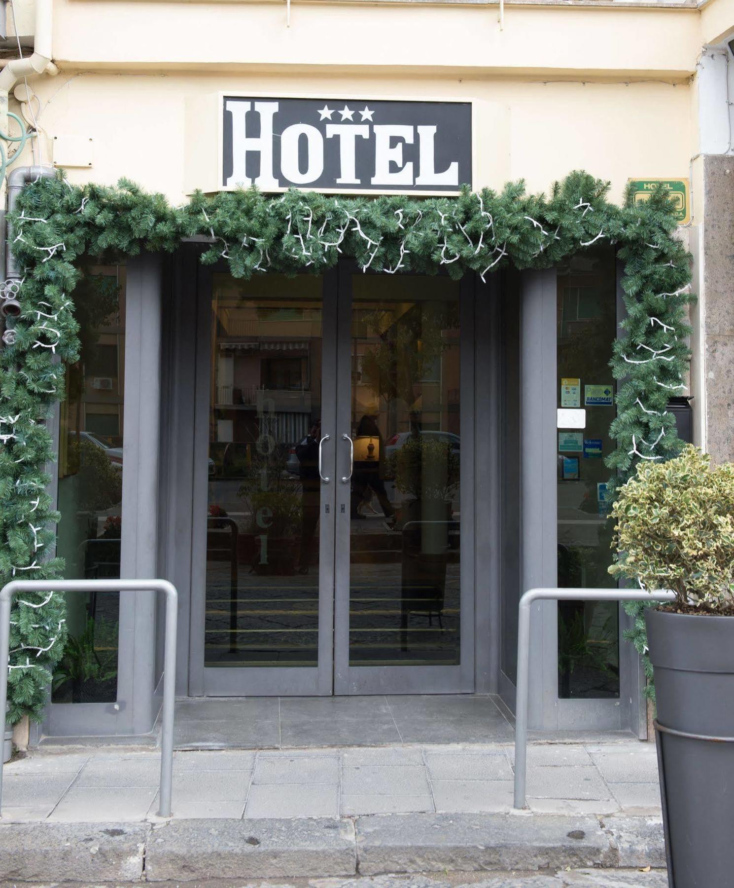 Hotel Leopardi ナポリ エクステリア 写真